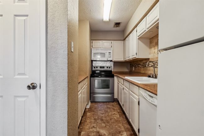 APT-41 - 1608 Pecan Chase Cir, Condo with 2 bedrooms, 2 bathrooms and null parking in Arlington TX | Image 4