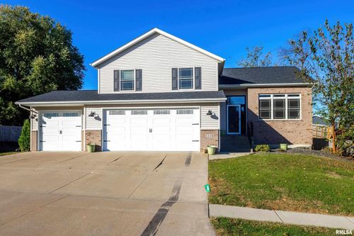 1110 Wild W Dr Drive, Leclaire, IA, 52753 | Card Image