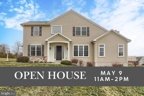 427 Carmella Dr, MECHANICSBURG, PA, 17050-3718 | Card Image