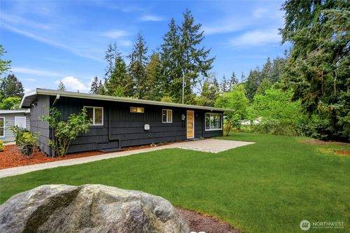 22428 91st Ave W, Edmonds, WA, 98026-8238 | Card Image