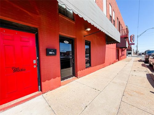 117 E Russell St, El Reno, OK, 73036-2738 | Card Image