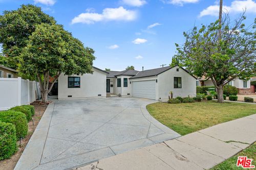 18343 Calvert St, Reseda, CA, 91335 | Card Image
