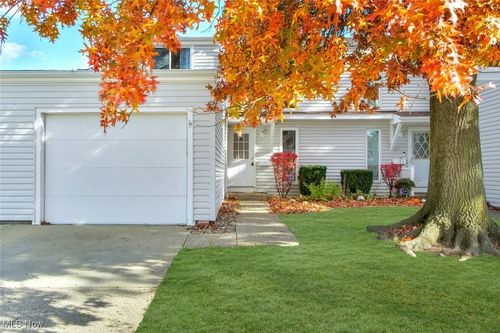 267 Deepwood Dr, Wadsworth, OH, 44281-9442 | Card Image