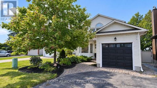 672 Farmbrook Cres, Orléans, ON, K4A2L1 | Card Image