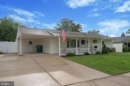 33 Tulip Ln, LEVITTOWN, PA, 19054-2219 | Card Image