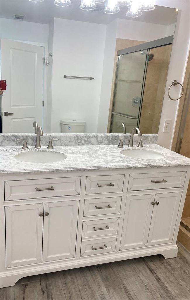 APT-2617 - 1111 Sw 1 St Ave, Condo with 2 bedrooms, 2 bathrooms and null parking in Miami FL | Image 12