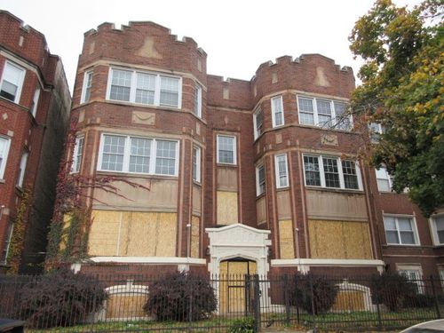 7608 - 10 S Phillips Avenue, CHICAGO, IL, 60649 | Card Image