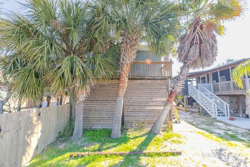 684 Chickasaw Rd, Gulf Shores, AL, 36542-8080 | Card Image