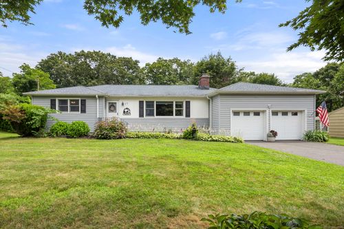 17 Valley Stream Dr, Danbury, CT, 06811-3831 | Card Image