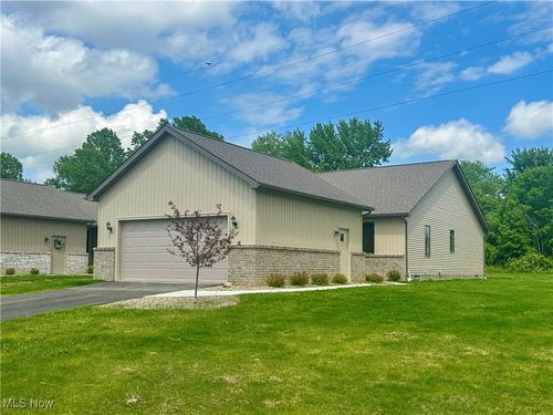 1101 Shadow Ridge Dr, Niles, OH, 44446-3561 | Card Image