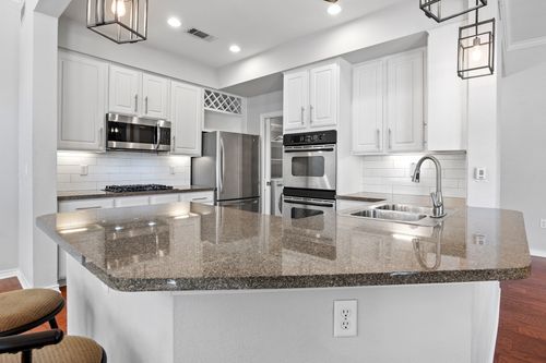 apt-410-300 San Gabriel Village Blvd, Georgetown, TX, 78626-6693 | Card Image