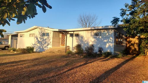 3024 Dolly Ridge Dr, Vestavia, AL, 35243-1811 | Card Image