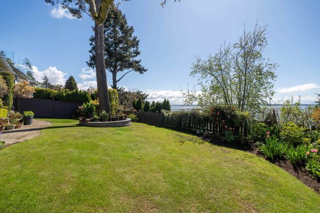 14732 Upper Roper Avenue, House other with 4 bedrooms, 3 bathrooms and 3 parking in White Rock BC | Image 38