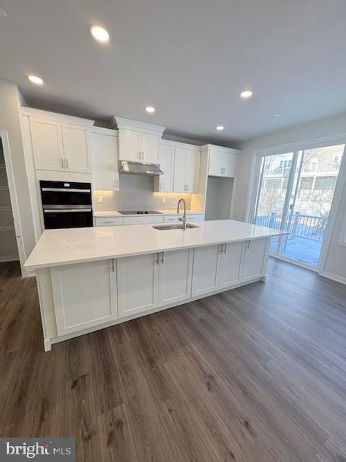 38 Grayson Ln, DOWNINGTOWN, PA, 19335-2066 | Card Image