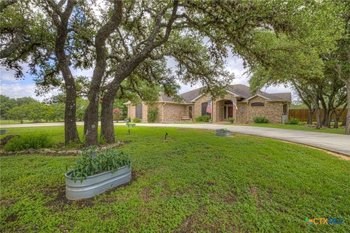 8472 Rolling Acres Trl, Fair Oaks Ranch, TX, 78015-4047 | Card Image