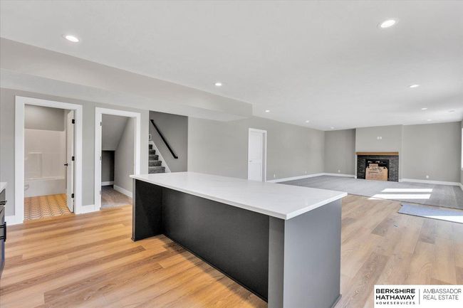 5510 N 212 Th Ave, House other with 5 bedrooms, 3 bathrooms and 4 parking in Elkhorn NE | Image 37