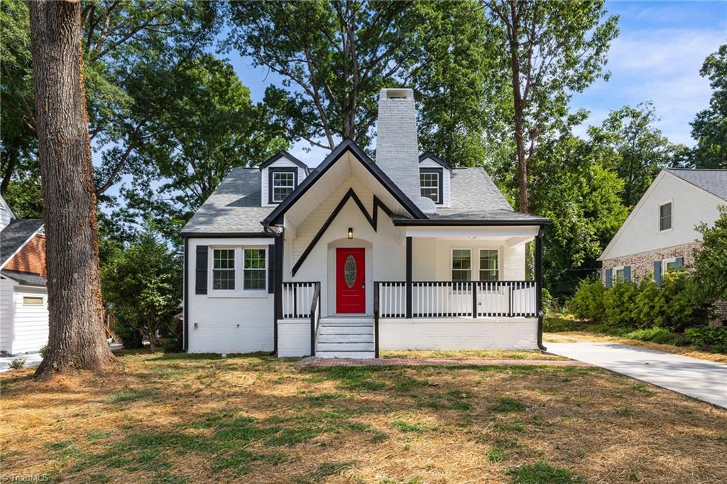 Garland Dr, Greensboro, NC 27408
