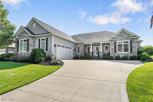 7406 Rolling Green Avenue Nw, Massillon, OH, 44646 | Card Image