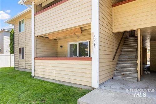 19-6926 W Colehaven Ln, Boise, ID, 83704-8552 | Card Image