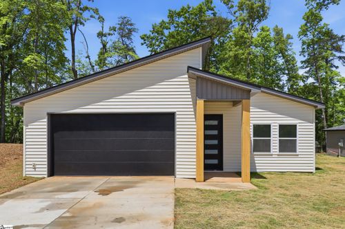 1077 Country Club Road, Pickens, SC, 29671 | Card Image