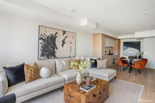 l3-915 N Point St, San Francisco, CA, 94109-1268 | Card Image