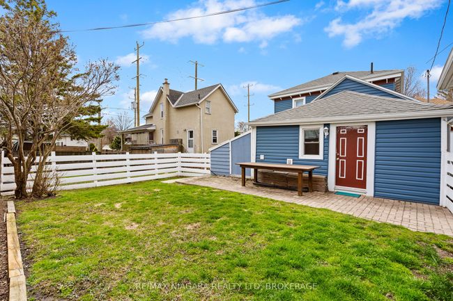 87 King St, Home with 2 bedrooms, 2 bathrooms and 3 parking in Port Colborne ON | Image 19