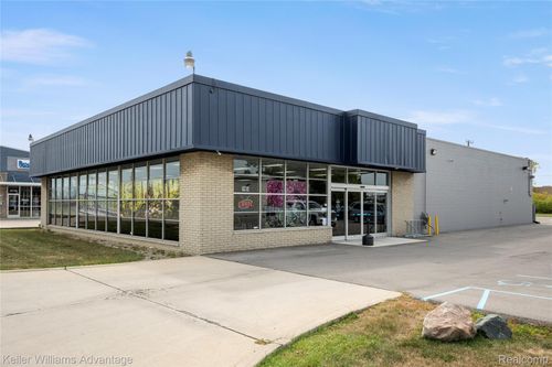 22720 Allen Rd, Woodhaven, MI, 48183-2246 | Card Image