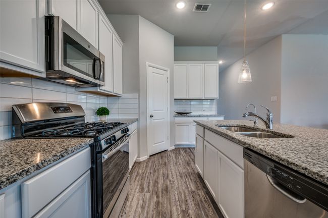 6205 Norley Ct, House other with 4 bedrooms, 2 bathrooms and null parking in Aubrey TX | Image 9