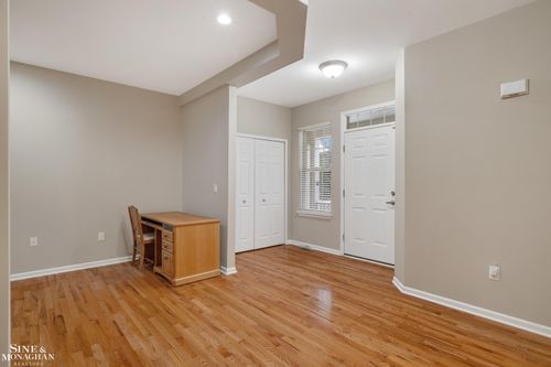 32967 Brookside Cir, Livonia, MI, 48152-1426 | Card Image