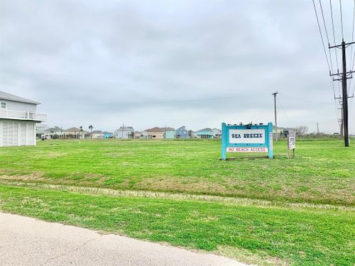 977 Sea Breeze, Crystal Beach, TX, 77650 | Card Image