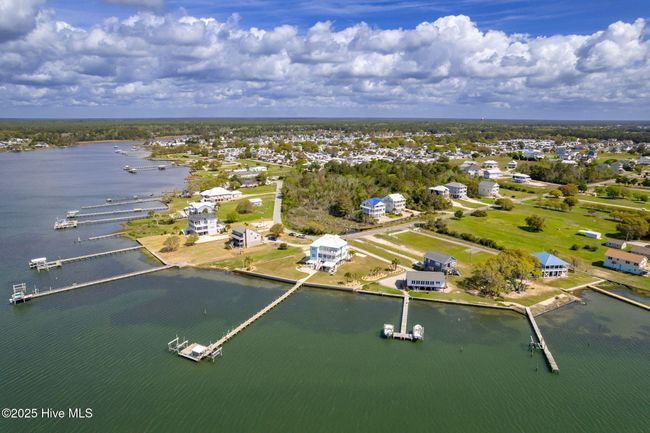 389 Live Oak Rd, House other with 3 bedrooms, 3 bathrooms and null parking in Newport NC | Image 87