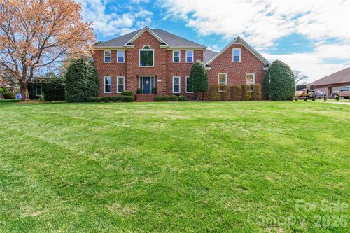 217 Spring Run Dr, Mooresville, NC, 28117-8133 | Card Image