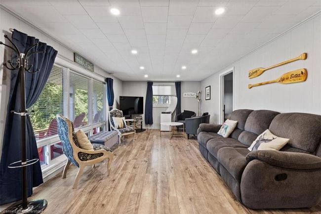 38 Macpherson Cres, House other with 3 bedrooms, 1 bathrooms and 7 parking in Kirkfield ON | Image 6
