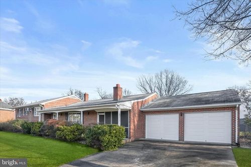 5018 Braymer Ave, SUITLAND, MD, 20746-3818 | Card Image