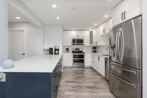 102-20894 57 Ave, Langley, BC, V3A8M7 | Card Image