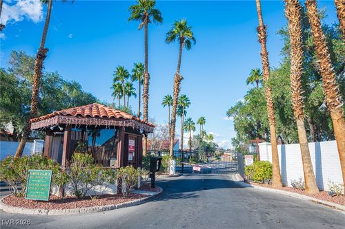 2732 San Martin Ct, Las Vegas, NV, 89121-3938 | Card Image