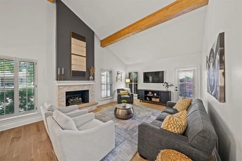 6247 Rosewood St, Mission, KS, 66205-3010 | Card Image