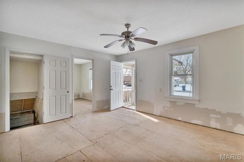 502 S 3rd St, Pacific, MO, 63069-2022 | Card Image