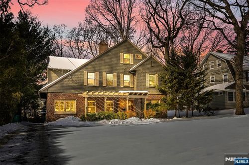 166 Montclair Ave, Montclair, NJ, 07042-4133 | Card Image