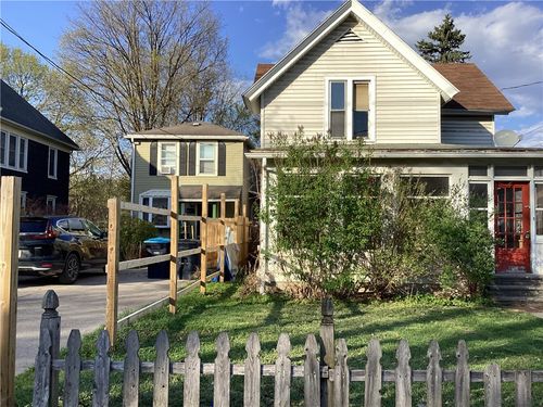 23 Grand St, Oneonta, NY, 13820-2623 | Card Image