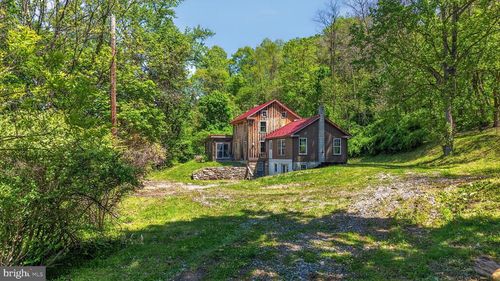2210 State Route 147, DALMATIA, PA, 17017-7410 | Card Image