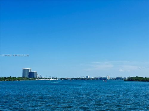 501-300 Bayview Dr, Sunny Isles Beach, FL, 33160-4700 | Card Image
