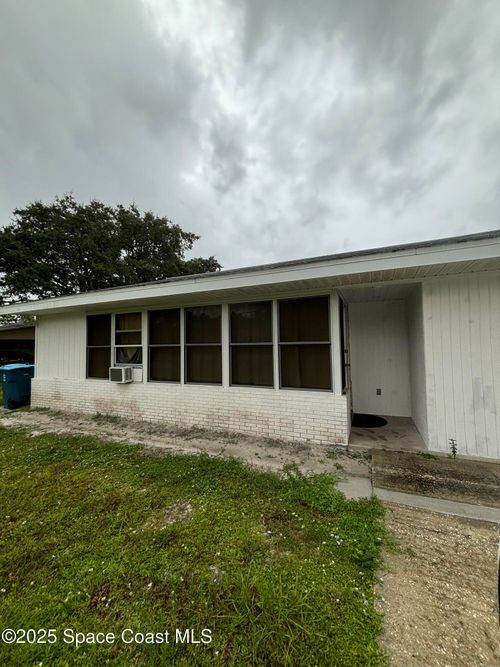 2660 Pine St Ne, Palm Bay, FL, 32905-4240 | Card Image