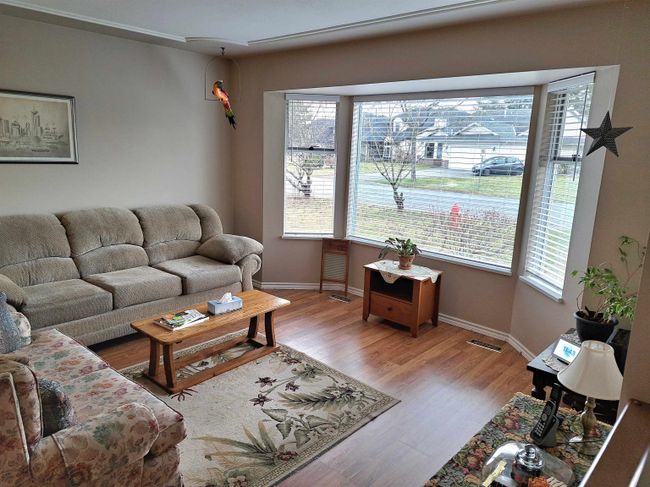 8835 157 Street, House other with 3 bedrooms, 2 bathrooms and 6 parking in Surrey BC | Image 10