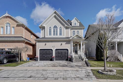 81 Helston Cres, Whitby, ON, L1M2K4 | Card Image