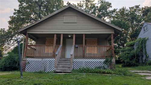 5542 Benton Ave, Kansas City, MO, 64130-3847 | Card Image