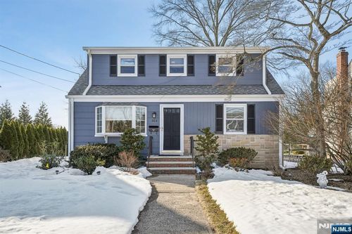 364 Westfield Ave, Ridgewood, NJ, 07450-2825 | Card Image