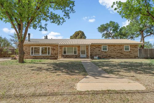 105 13th St, Seagraves, TX, 79359-2534 | Card Image