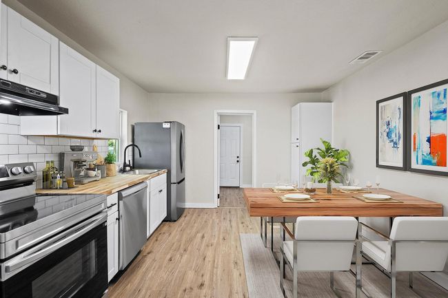 900 W Coffin St, House other with 3 bedrooms, 1 bathrooms and null parking in Denison TX | Image 8