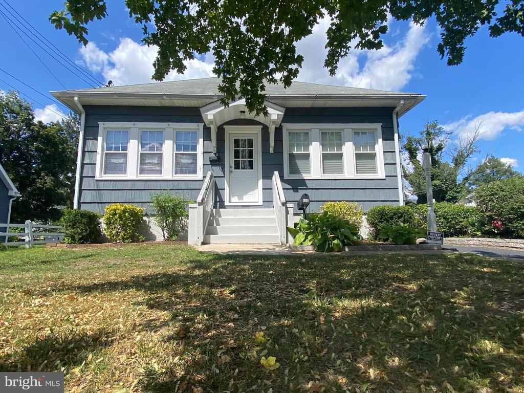 Florence Ave, Vineland, NJ 08360